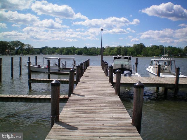 1161 STEAMBOAT RD, Shady Side, MD 20764