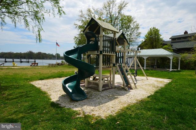 1161 STEAMBOAT RD, Shady Side, MD 20764