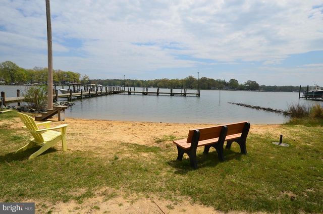 1161 STEAMBOAT RD, Shady Side, MD 20764