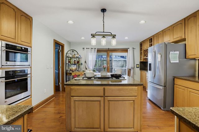 1161 STEAMBOAT RD, Shady Side, MD 20764