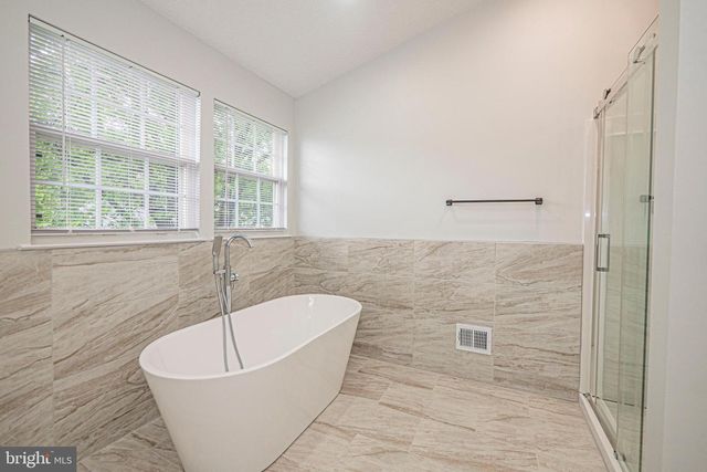 214 BOOKHAM LN, Gaithersburg, MD 20877