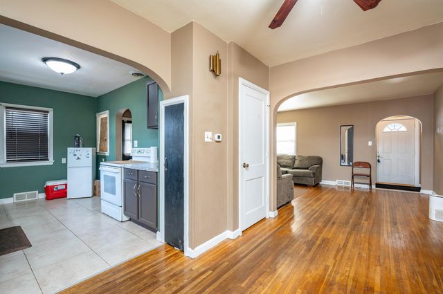 932 Home Park Boulevard, Waterloo, IA 50701