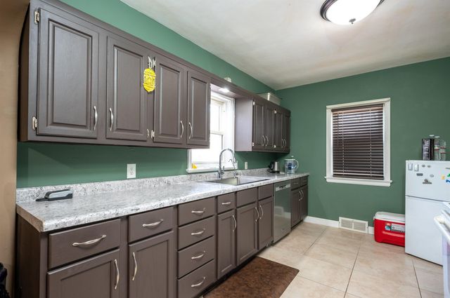 932 Home Park Boulevard, Waterloo, IA 50701