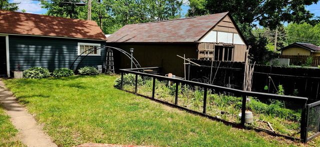 932 Home Park Boulevard, Waterloo, IA 50701
