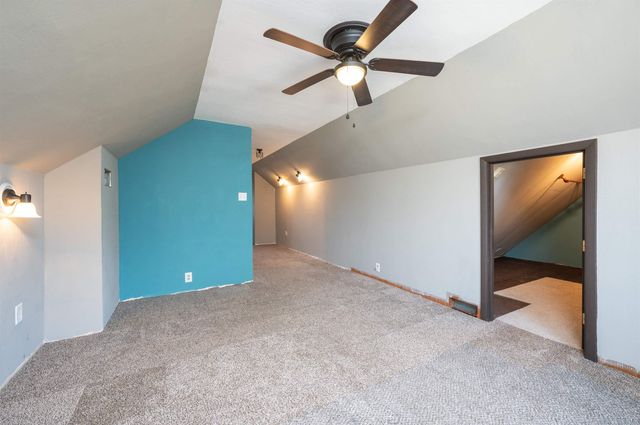 932 Home Park Boulevard, Waterloo, IA 50701