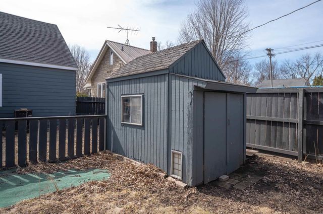 932 Home Park Boulevard, Waterloo, IA 50701