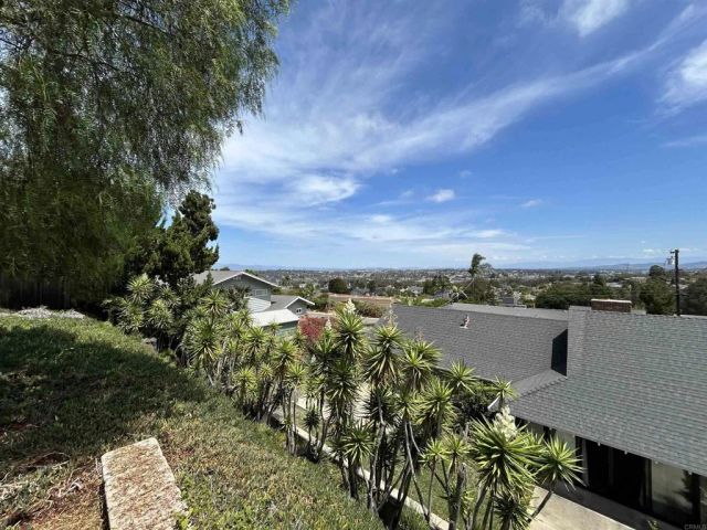 3495 Ridgecrest Dr., Carlsbad, CA 92008