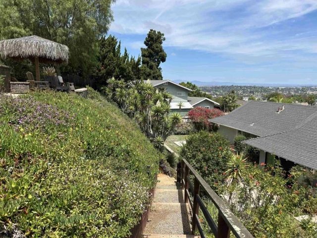 3495 Ridgecrest Dr., Carlsbad, CA 92008