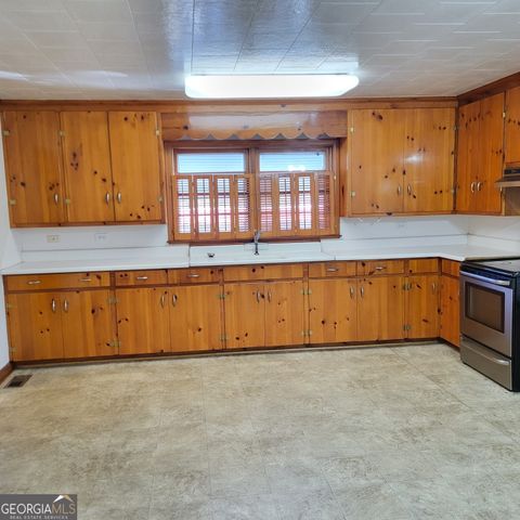 2401 Phillips Road, Lanett, AL 36863