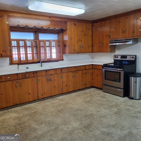 2401 Phillips Road, Lanett, AL 36863