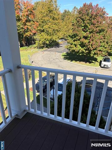 5 E Tenakill Park 303, Cresskill, NJ 07626