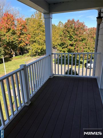 5 E Tenakill Park 303, Cresskill, NJ 07626