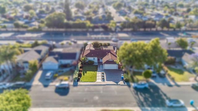 1753 Laine Avenue, Santa Clara, CA 95051
