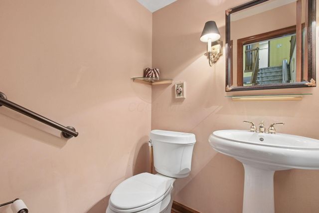 312 Tallowwood Drive, Westerville, OH 43081