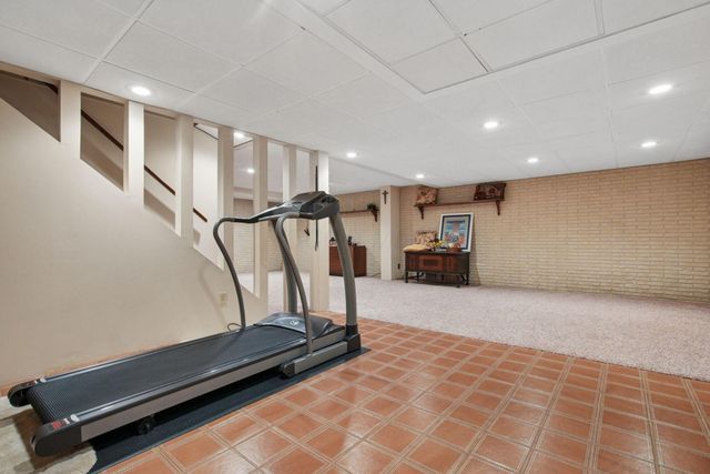 312 Tallowwood Drive, Westerville, OH 43081