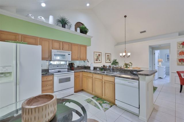 1115 GOLFVIEW WOODS DRIVE, Sun City Center, FL 33573