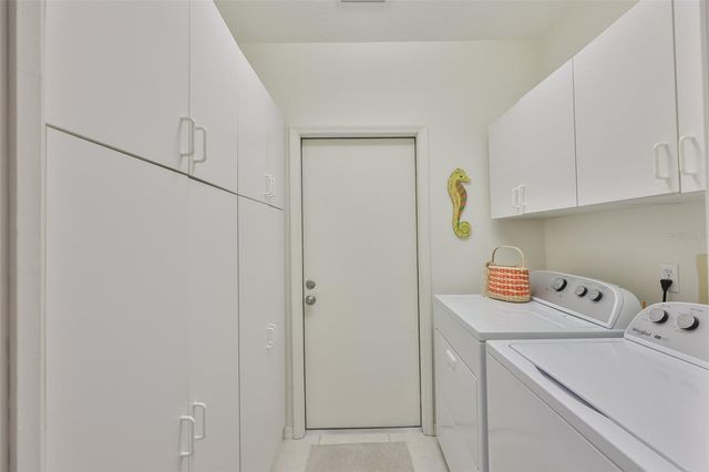 1115 GOLFVIEW WOODS DRIVE, Sun City Center, FL 33573