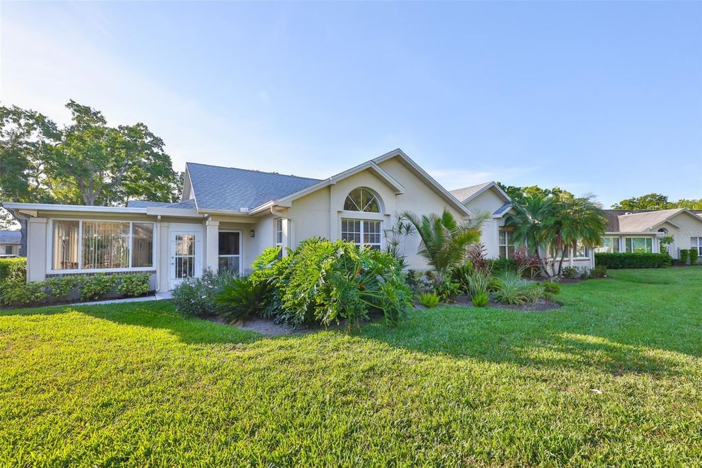 1115 GOLFVIEW WOODS DRIVE, Sun City Center, FL 33573