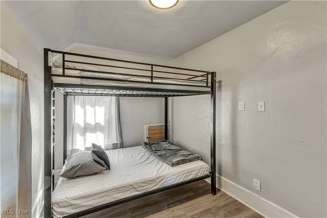 944 Walnut Street, Elyria, OH 44035