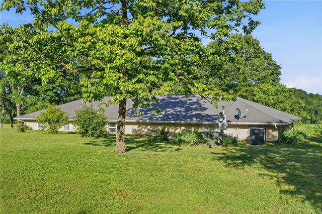 3002 Highway 103 N, Green Forest, AR 72638