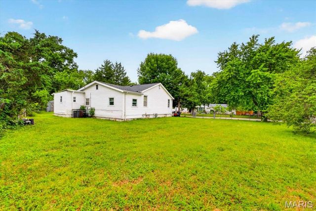 5948 Piat Place, Cahokia, IL 62203