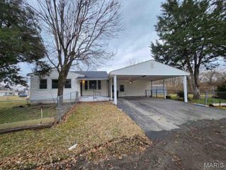 5948 Piat Place, Cahokia, IL 62203