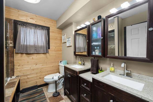 3604 32nd Avenue, Moline, IL 61265