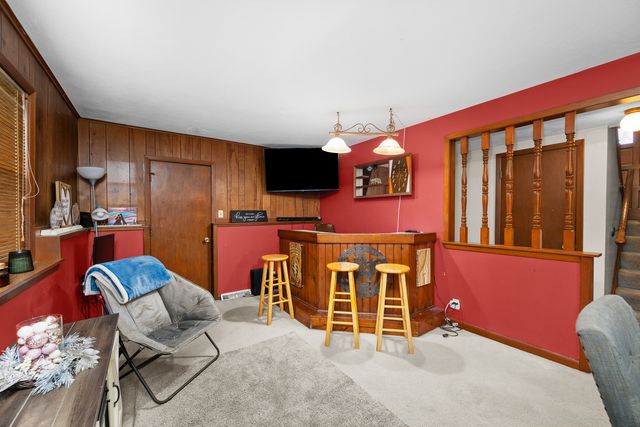 3604 32nd Avenue, Moline, IL 61265