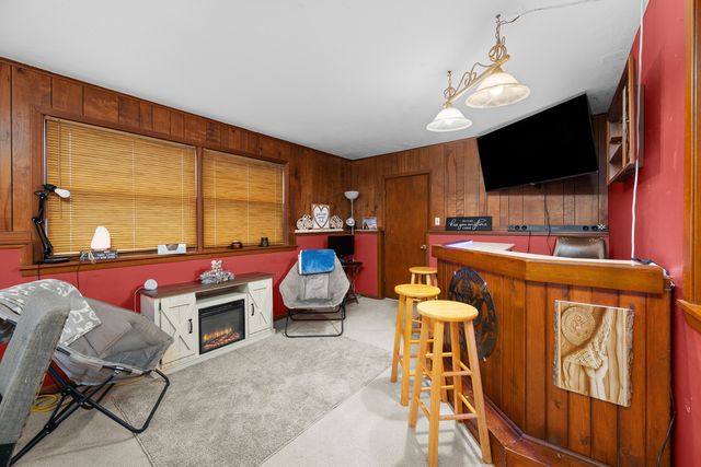 3604 32nd Avenue, Moline, IL 61265