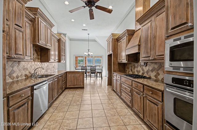 519 Ridge Circle, Brandon, MS 39047