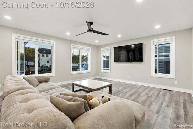 46059 Edgewater Drive, Chesterfield, MI 48047