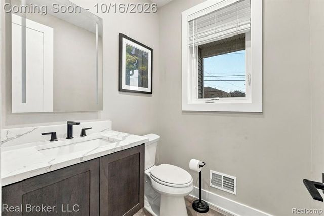 46059 Edgewater Drive, Chesterfield, MI 48047