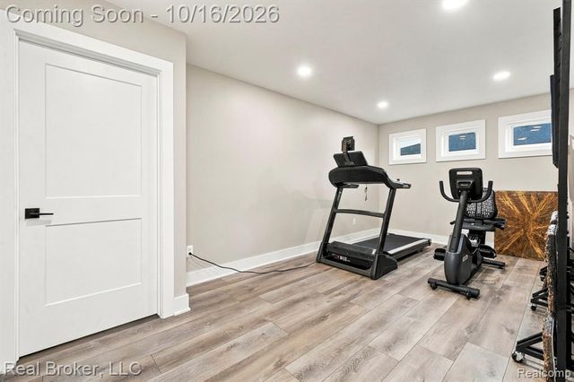 46059 Edgewater Drive, Chesterfield, MI 48047