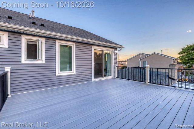 46059 Edgewater Drive, Chesterfield, MI 48047