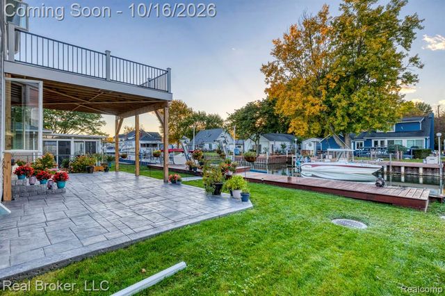 46059 Edgewater Drive, Chesterfield, MI 48047