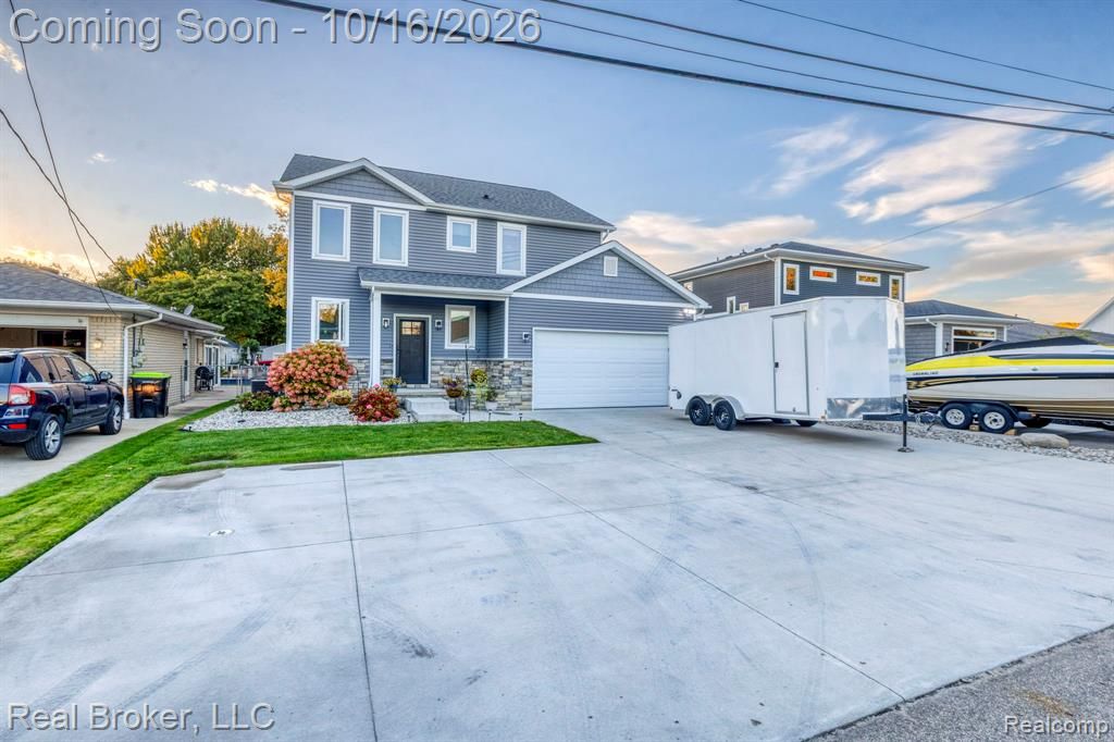 46059 Edgewater Drive, Chesterfield, MI 48047
