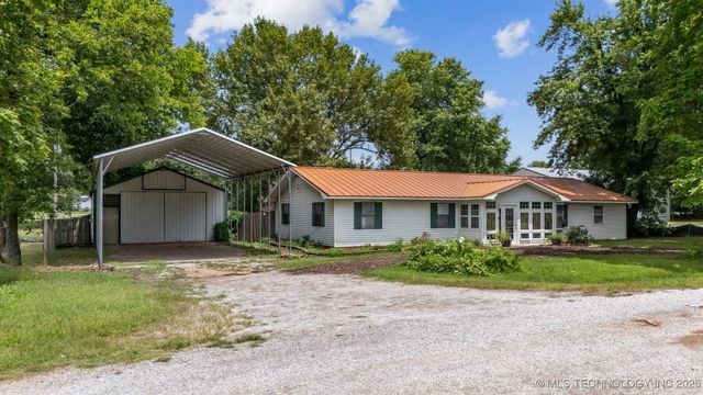 205 E Layton Street, Chelsea, OK 74016