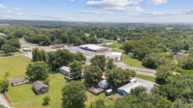 205 E Layton Street, Chelsea, OK 74016