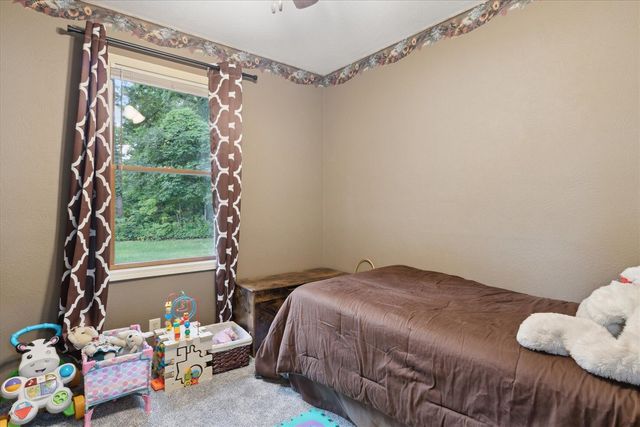 33944 Redfield St, Niles, MI 49120