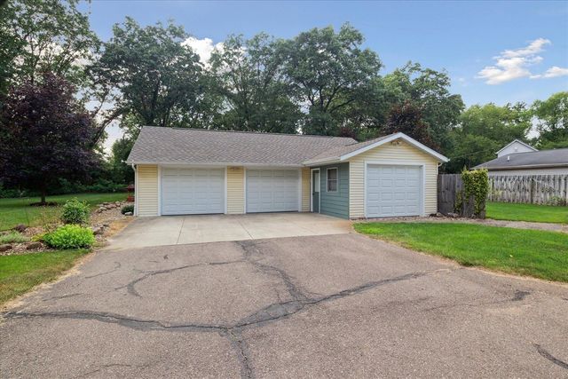 33944 Redfield St, Niles, MI 49120