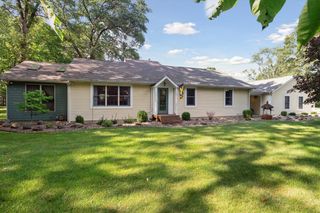 33944 Redfield St, Niles, MI 49120