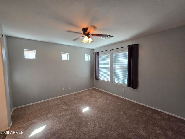 1977 E EMILY Lane, Gilbert, AZ 85295