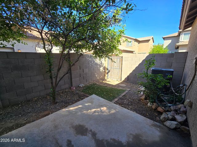 1977 E EMILY Lane, Gilbert, AZ 85295