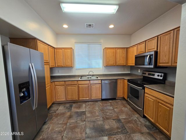 1977 E EMILY Lane, Gilbert, AZ 85295