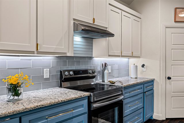 1306 E Apache Trail, Granbury, TX 76048