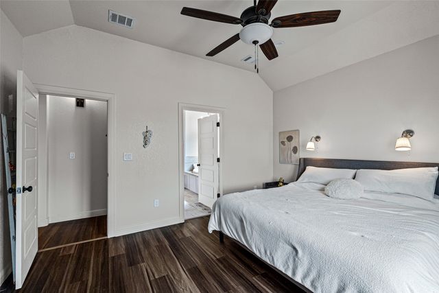 1306 E Apache Trail, Granbury, TX 76048