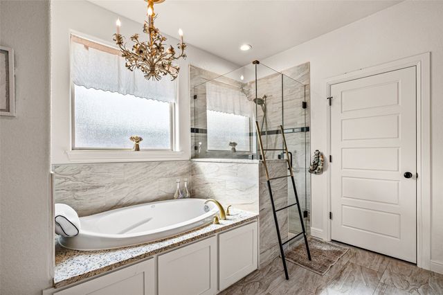 1306 E Apache Trail, Granbury, TX 76048