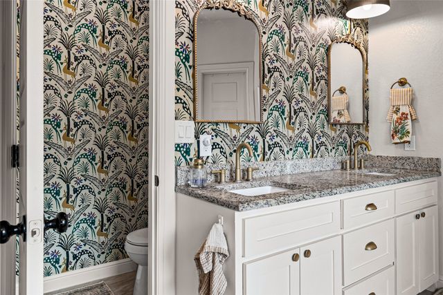 1306 E Apache Trail, Granbury, TX 76048