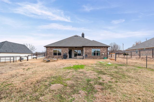 1306 E Apache Trail, Granbury, TX 76048