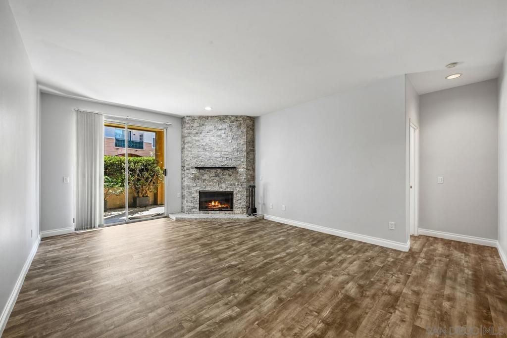 580 Camino De La Reina 120, San Diego, CA 92108 — photo 2